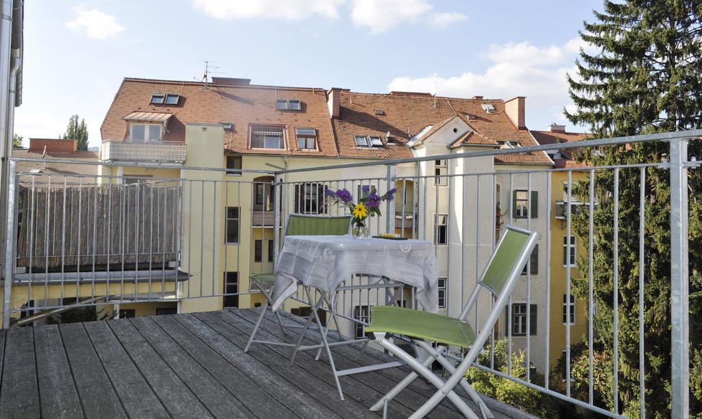 Apartment Mit Grossem Balkon Graz Esterno foto
